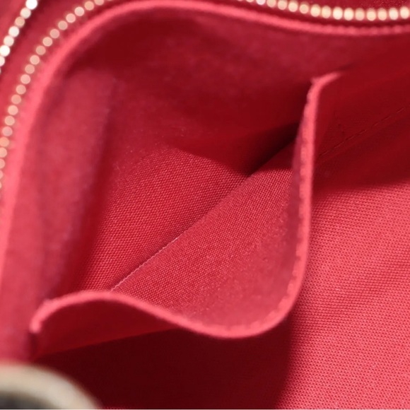 Louis Vuitton Monogram Giant Reverse On The Go MM - Tan & Brown M45321 - Picture 9 of 12